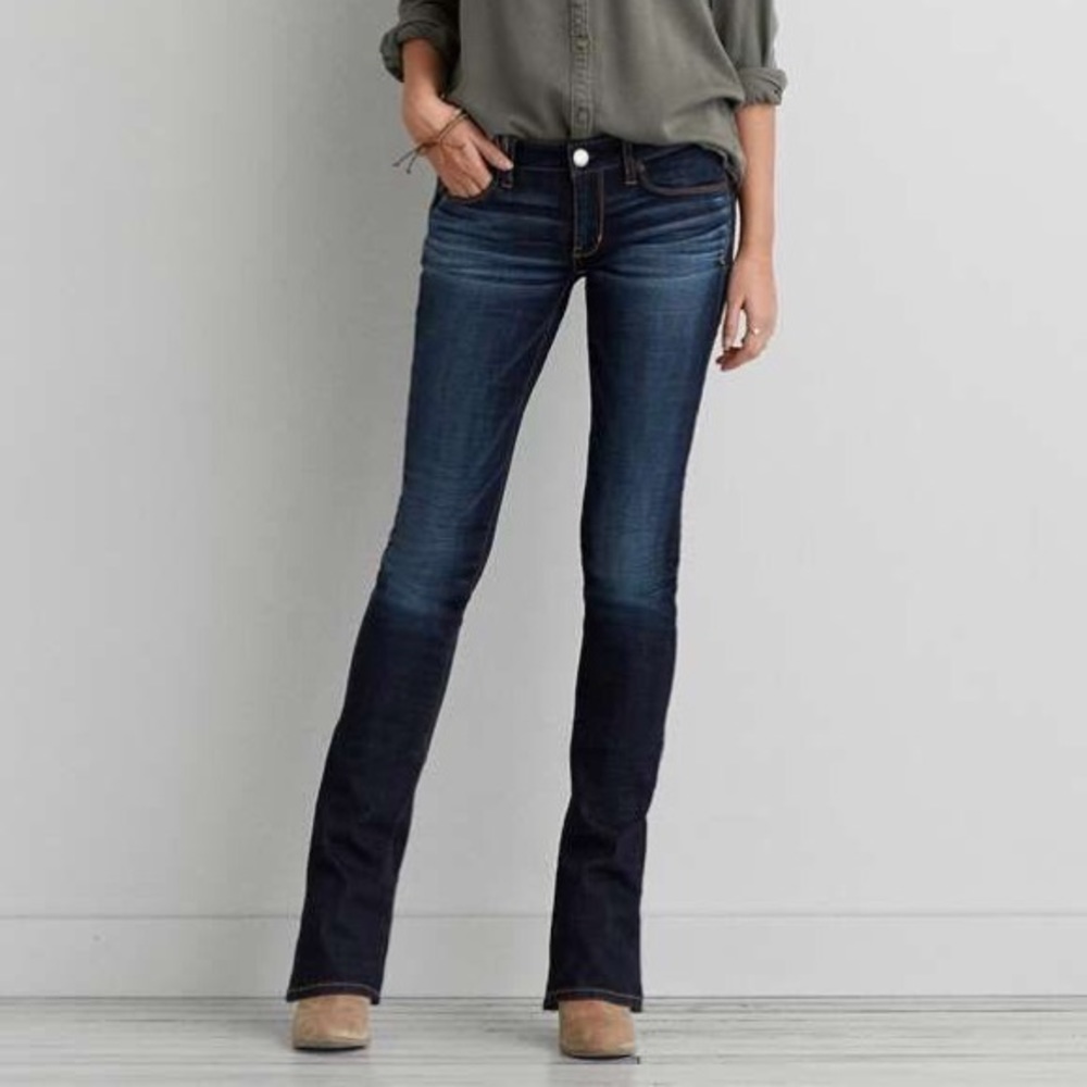 🌿 American Eagle Kick Boot Jeans 6 short
